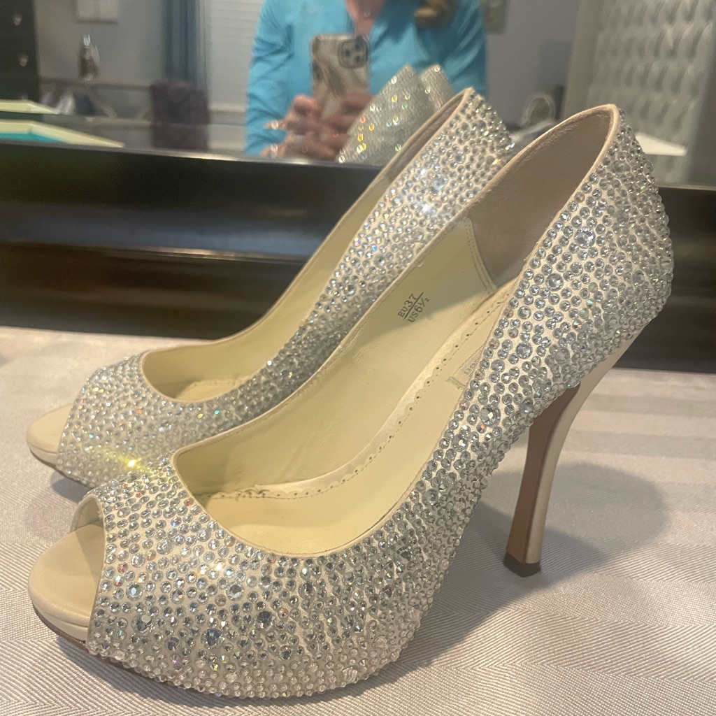 Benjamin Adams London Charlize Pumps 6.5